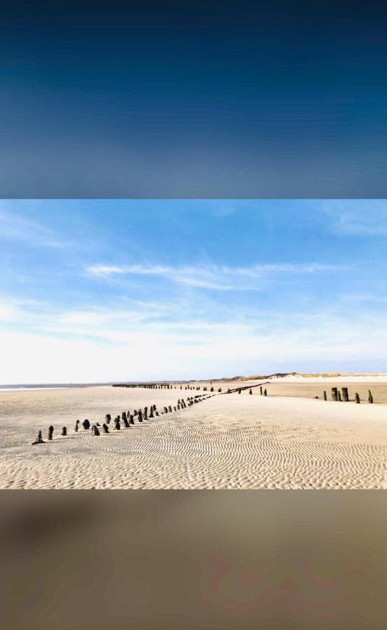 Duenenhaus Ferienwohnung De Dueuen Dree Wangerooge Esterno foto